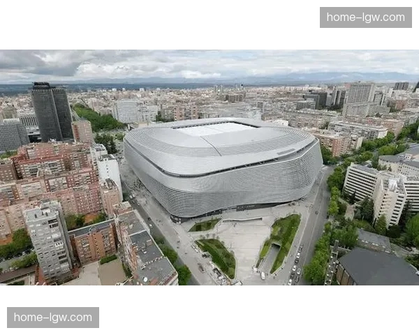 皇马11.6亿欧元收入领跑财富榜 前二十俱乐部总收入破120亿欧元