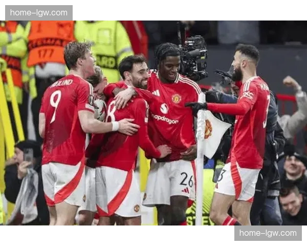 B费点球加助攻展现核心价值,红魔中场控制力显著提升