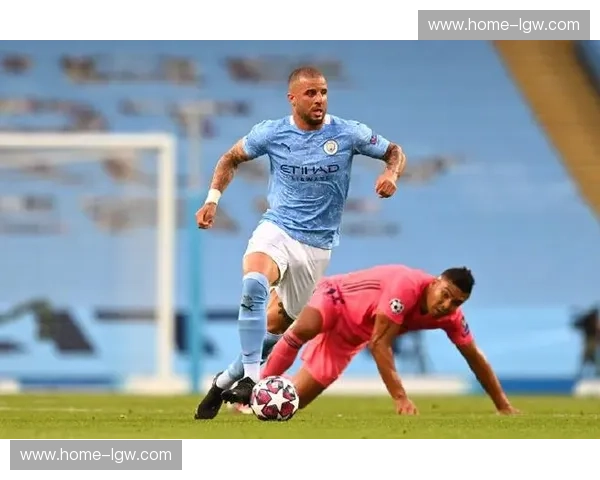 里昂欧冠资格争夺受挫 关键战役中战术调整的及时性分析