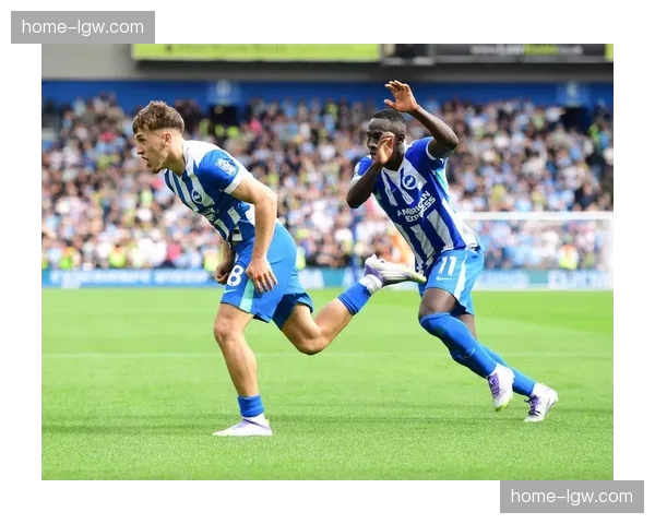 切尔西进攻体系过于依赖个人能力，团队配合在高压下效率低下